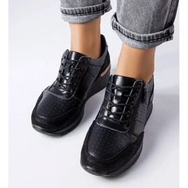 D/GMR Jazzar svarta genombrutna läderskor 2