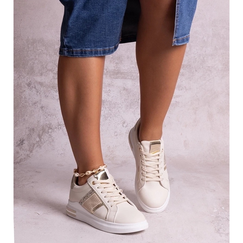 D/GMR Beige sneakers dekorerade med Xarles-rhinestones 1