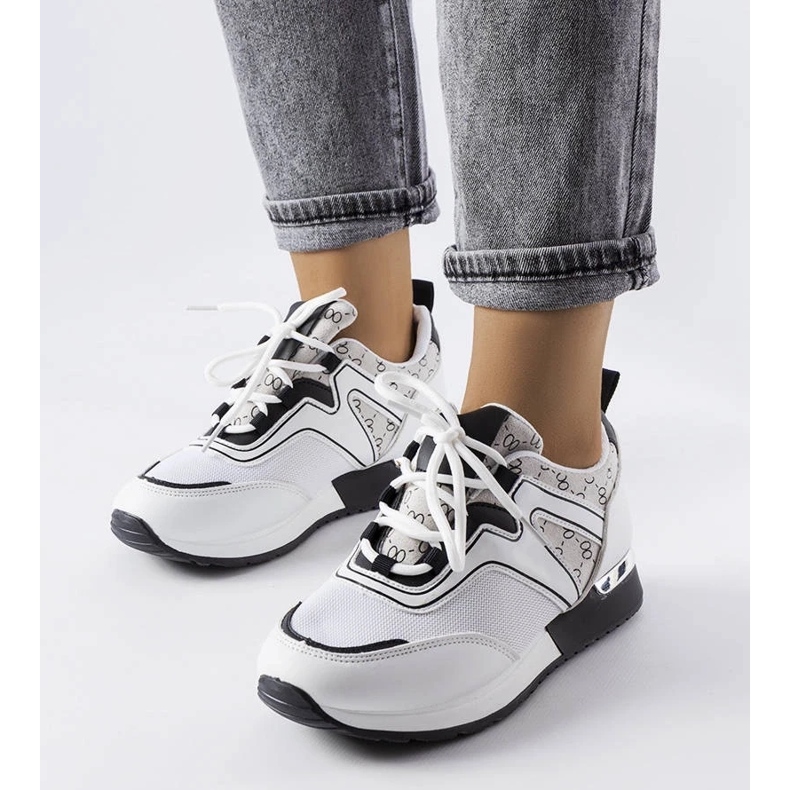 D/GMR Vita sneakers med guldinslag från Bedord 1