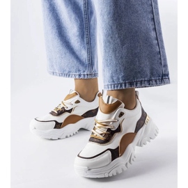 D/GMR Vita sneakers på oregelbunden sula från Alta 2