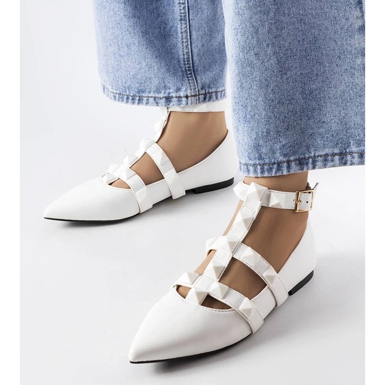 D/GMR Vita ballerinor med ett spektakulärt Blur-fäste 1