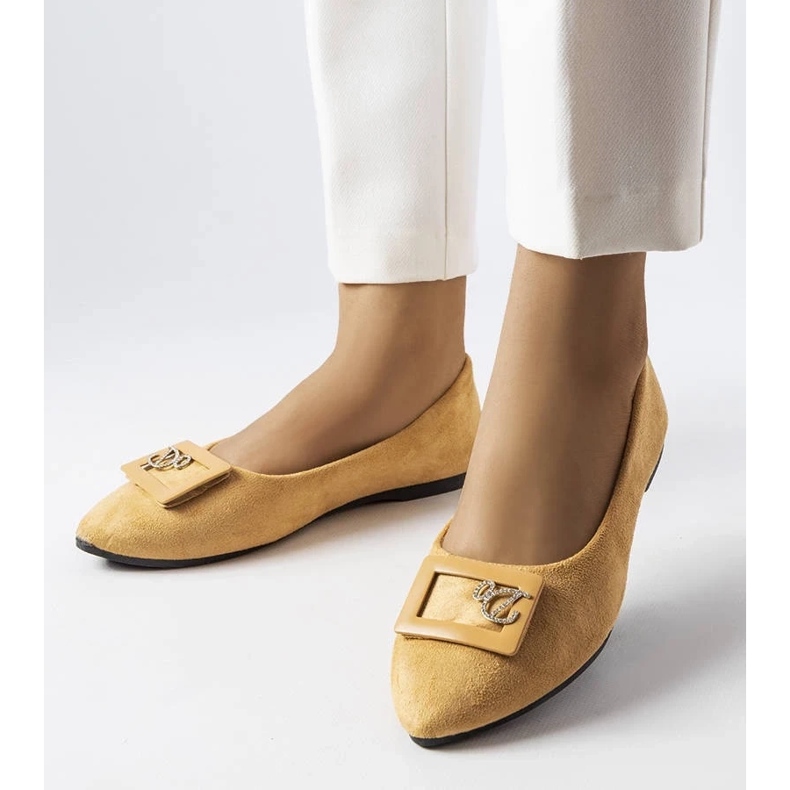 D/GMR Beige ballerinor dekorerade med strass från Fleming 1