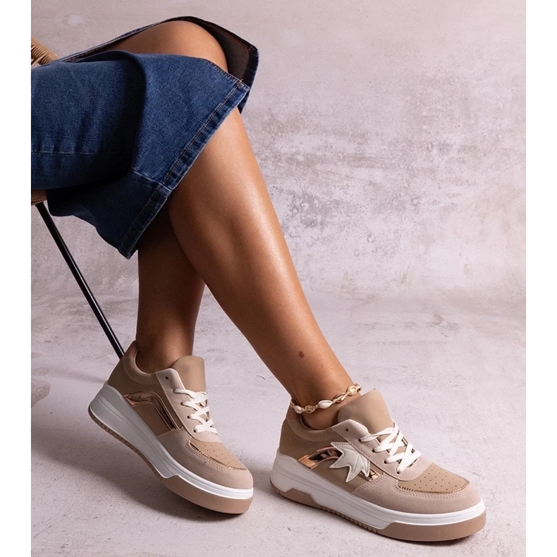 D/GMR Beiga sneakers med spegelinlägg från Kollins beige 2