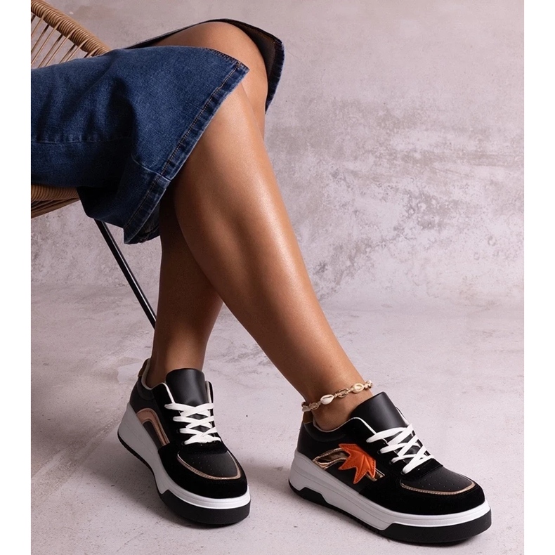 D/GMR Svarta eko mocka sneakers från Kollins 2