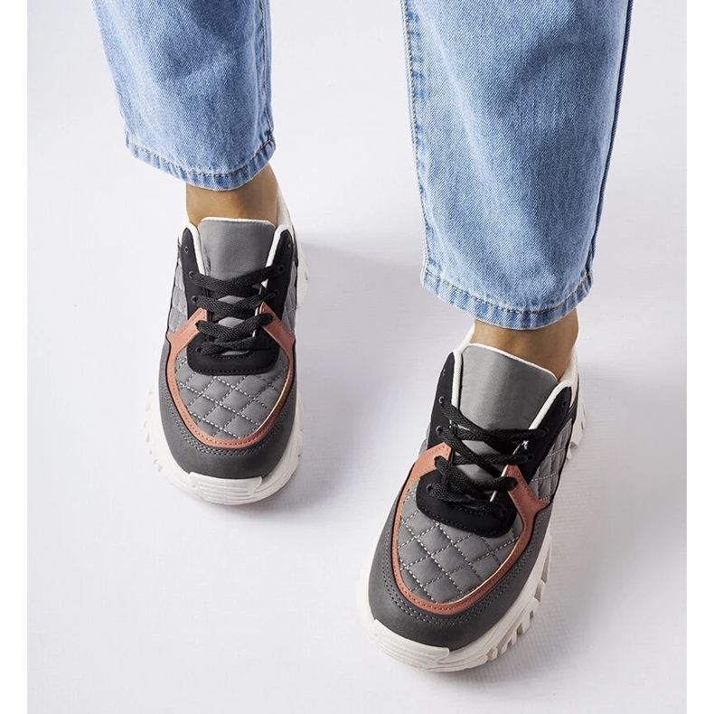 D/GMR Gråa sneakers med färgade inlägg från Esquibel 2