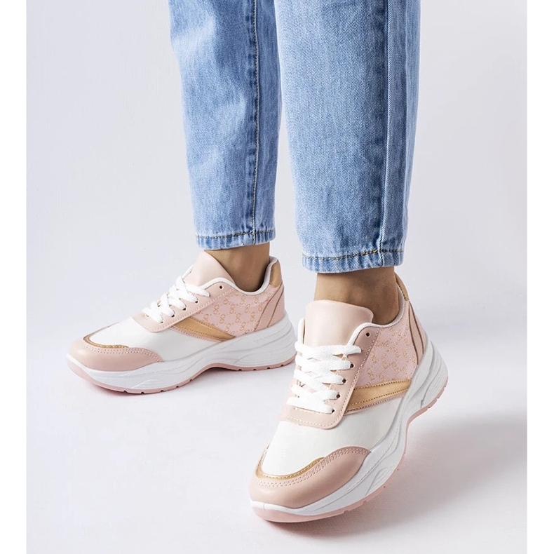 D/GMR Rosa och vita sneakers med en gyllene duffy accent 1