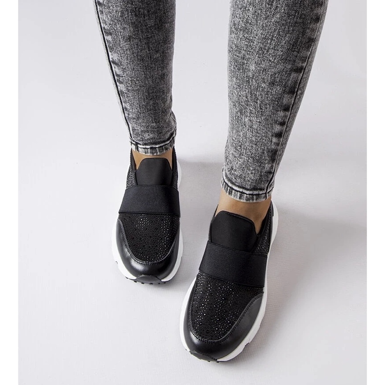 D/GMR Svarta sneakers med strass från Algiso 2