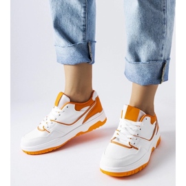 D/GMR Vita och orange Barrette sneakers 1