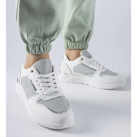 D/GMR Vita sneakers med dekortråd från Facondo 1