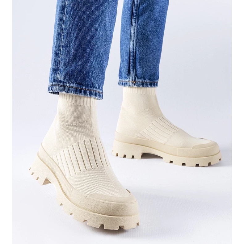 D/GMR Beige sneakers med en flexibel övre Varden 1