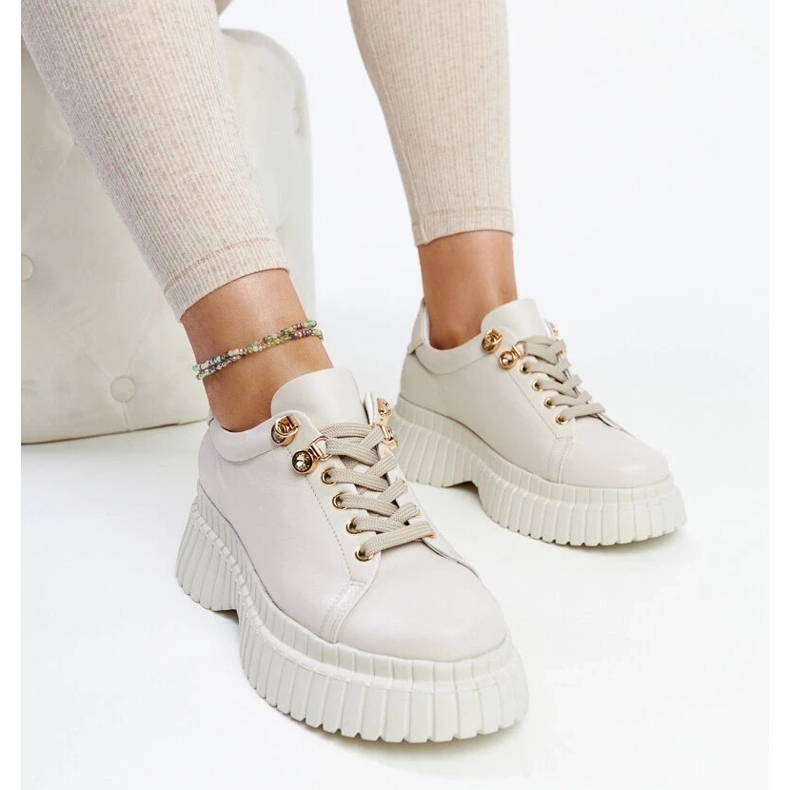 D/GMR Ljusa beige läder sneakers från Karino 1