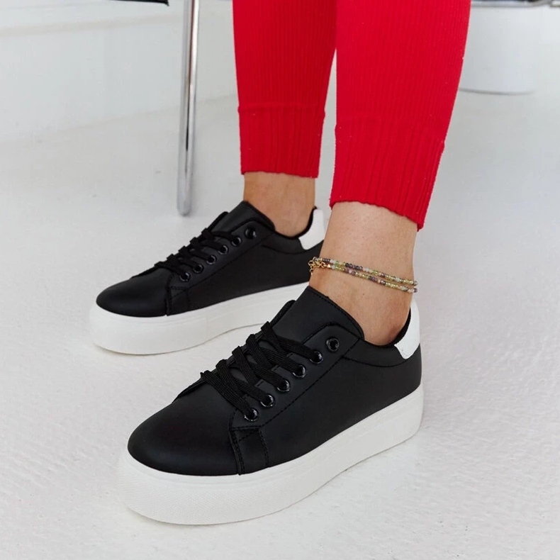 D/GMR Svartvita sneakers på en tjock sula Ruta 1