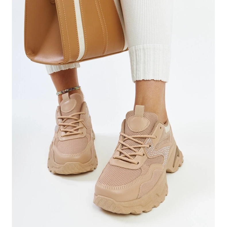 D/GMR Bruna plattformssneakers dekorerade med Maras zirkoner 2