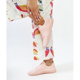 Rosa Shukornia sportsneakers 1