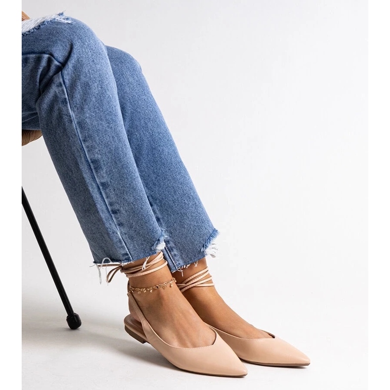 D/CEO Knytta beige balettlägenheter gjorda av Batra ekoläder 2