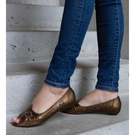 D/CEO Bruna genombrutna balettplattor med öppen tå från Ursull 2