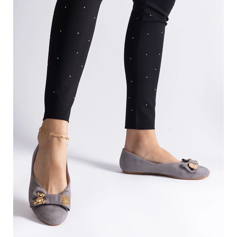 D/CEO Gråa balettlägenheter dekorerade med en Esdras rosett och brosch 2