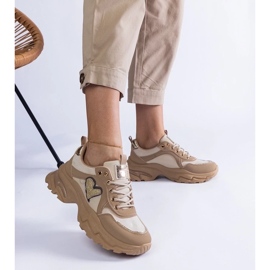 D/CEO Bruna platåsneakers med ett Martinez-hjärta 2