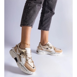 D/CEO Beige sneakers dekorerade med ett valdezsnöre i zirkon 2