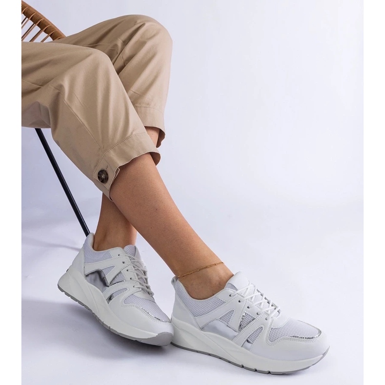 D/CEO Vita sneakers på en tjock sula Sierra 2