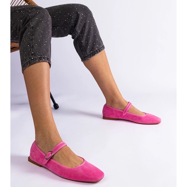 D/CEO Mörkrosa ballerinor med ett spänne och en fyrkantig näsa av pergas 2