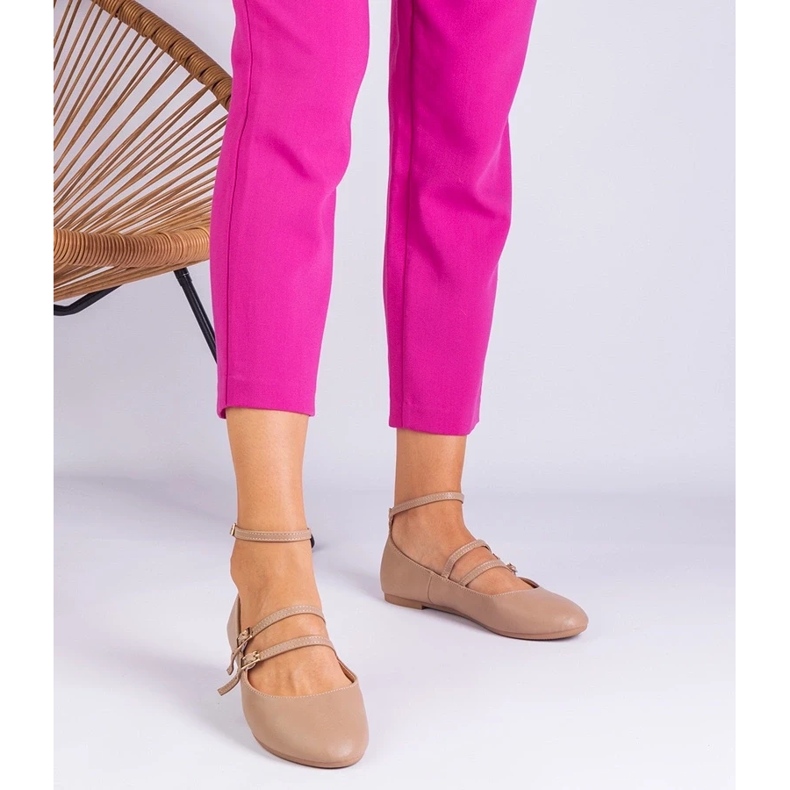 D/CEO Beige Eco -Leather Ballerinas med Vitoldora Buckles 2