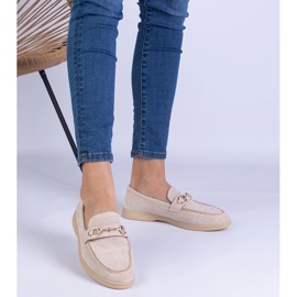 Beige OpenWork Ekozamzamowe Loafers med en gyllene dekoration 1