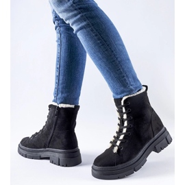 D/CEO Svarta isolerade ankelboots gjorda av Chamblee eko-mocka 2