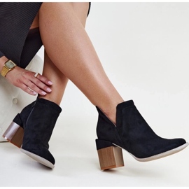 D/CEO Svarta isolerade asymmetriska stövlar med Vanja-block 2