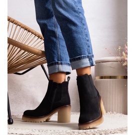 D/CEO Svarta ankelboots på en slående Nurea högklack 2