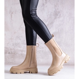 D/CEO Beige höga ankelboots gjorda av Manera ekoläder 1