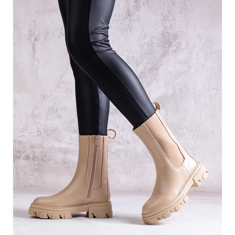 D/CEO Beige höga ankelboots gjorda av Manera ekoläder 1