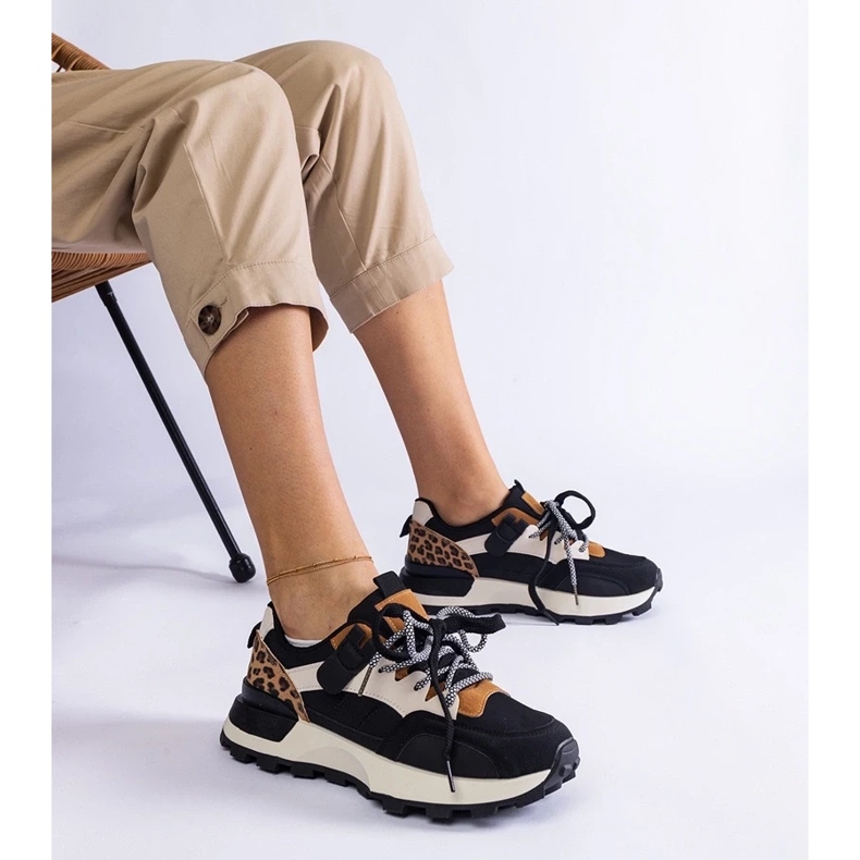 D/CEO Svarta sneakers dekorerade med ett djurmotiv Soria 1