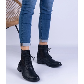 Svarta genombrutna platta stövlar från Reeves 1