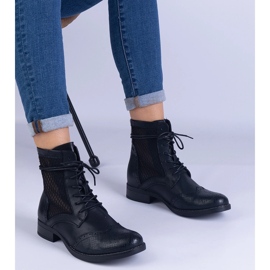 Svarta genombrutna platta stövlar från Reeves 2