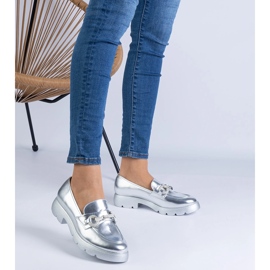 Silver Classic Shoes med en prydnad silver- 1