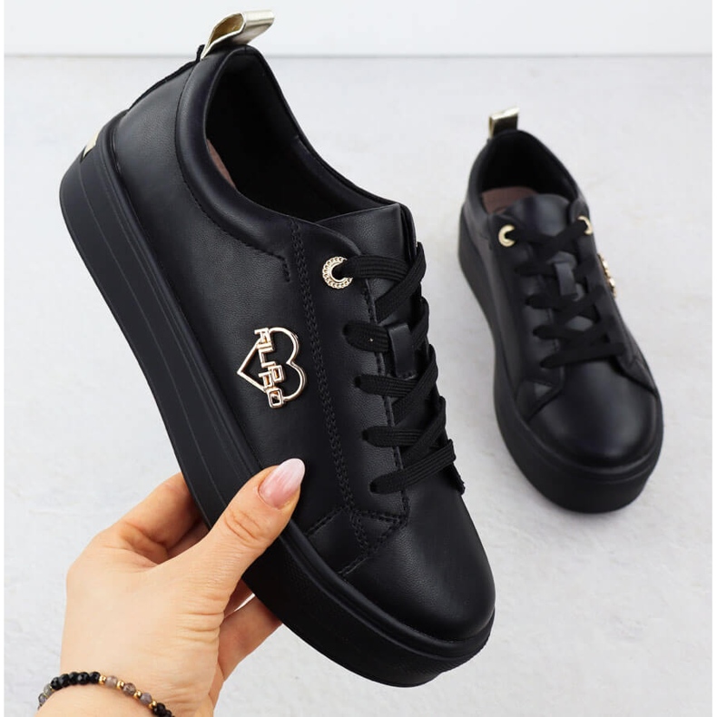 Kvinnors läderskor på plattformen Czarne Filippo 3533 svart 1