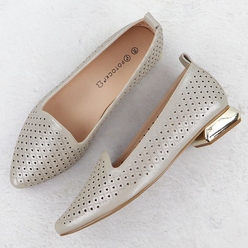 Kvinnors skor på en dekorativ klacköppning Beige Potocki SZ12574 2