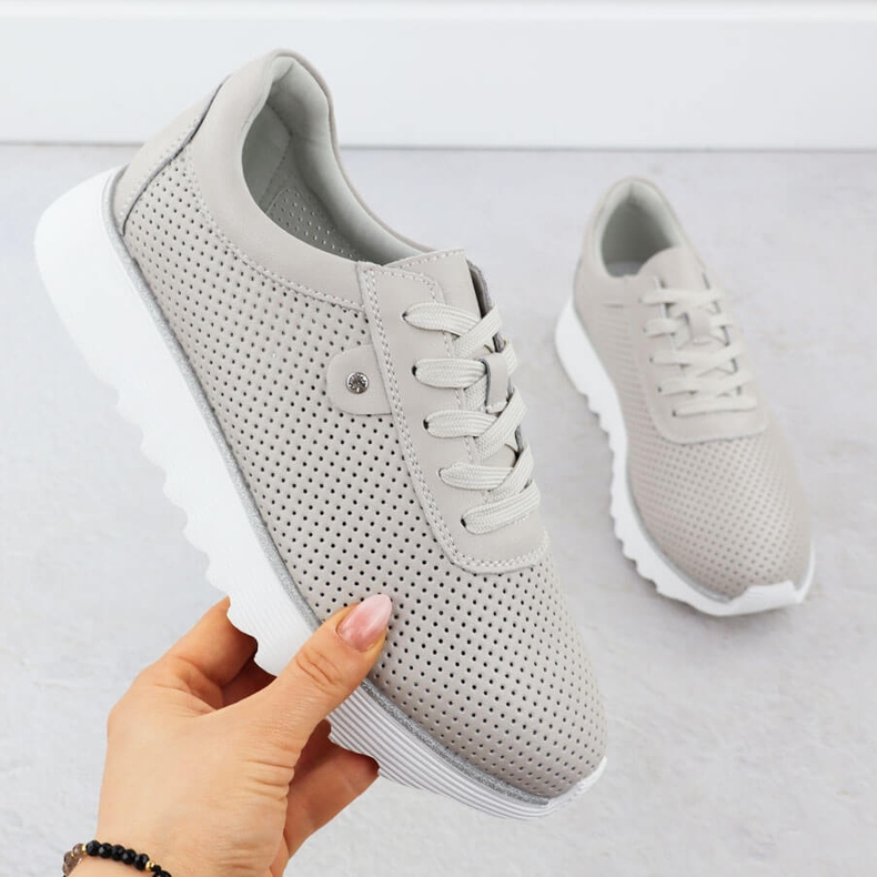 S.Barski Kvinnors läderskor på OpenWork-plattformen Beige S. Barski LR51-629 1