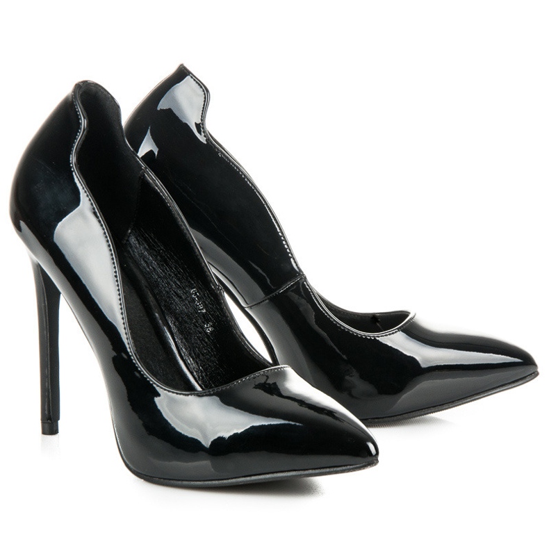 Via Giulia  Lackade spetsiga stift svart 1