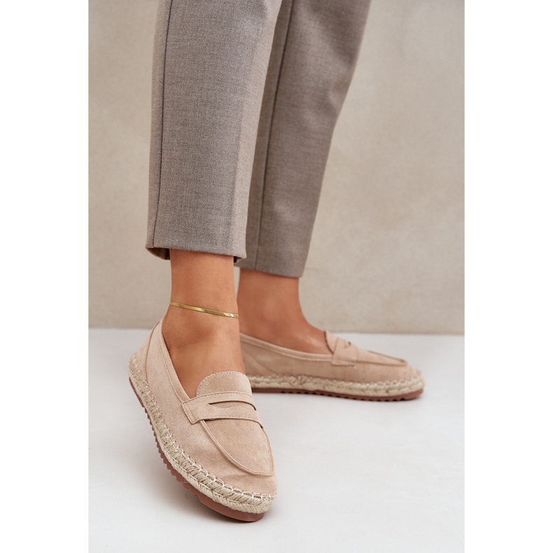 Kvinnors espadrilles med en jute fläta på en platt beige sula 2