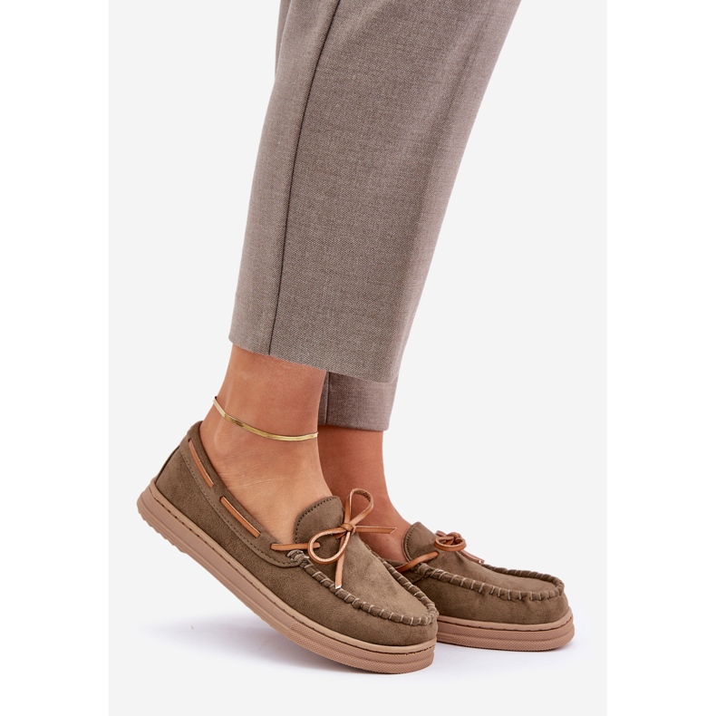 Kvinnors loafers på en platt sula mörkgrön 1