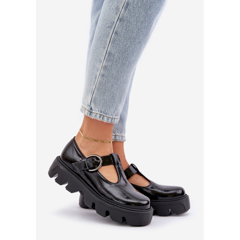 Backgade läderskor med en zazoo spänne 20183 svart 1