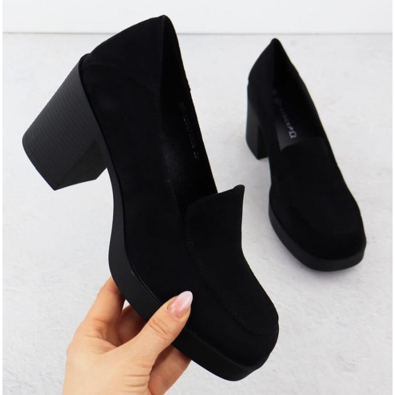 Potocki markerar skor i SZ12547 WOL288A svart 1