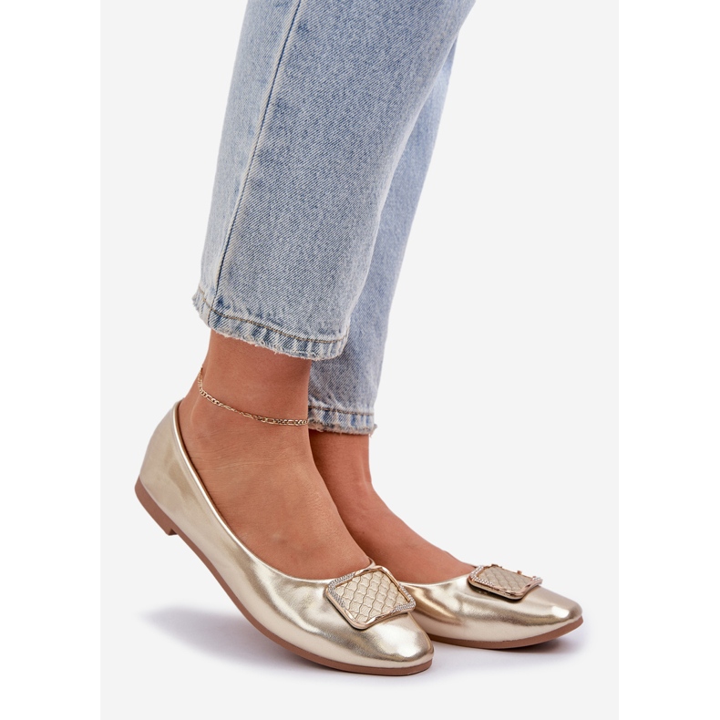 Eco Leather Ballerinas med en gyllene dekoration 1