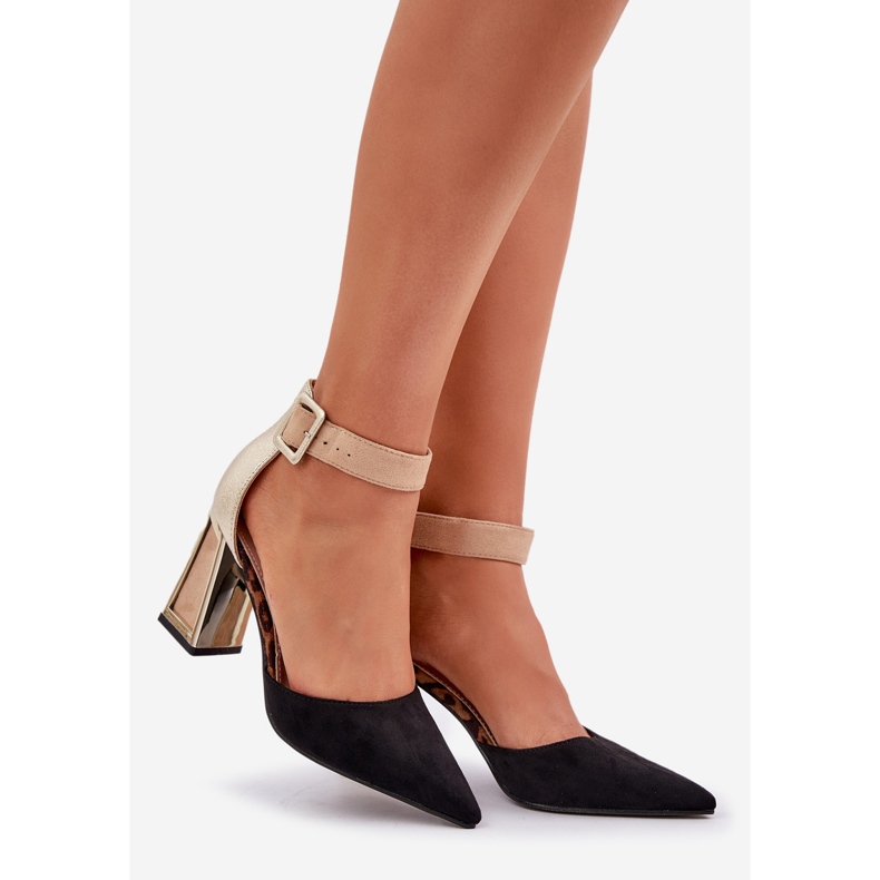 Sandaler på pelaren med spetsiga tår svarta 1