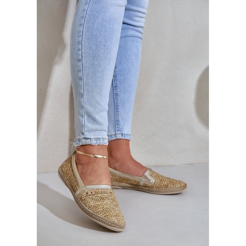 Elegant läder espadrilles med en zazoo 10178 beige och guld fläta 2