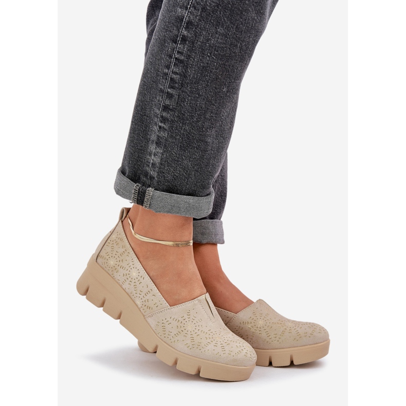 Jezzi Kvinnors skor med ett öppet guldkilmönster gyllene 1