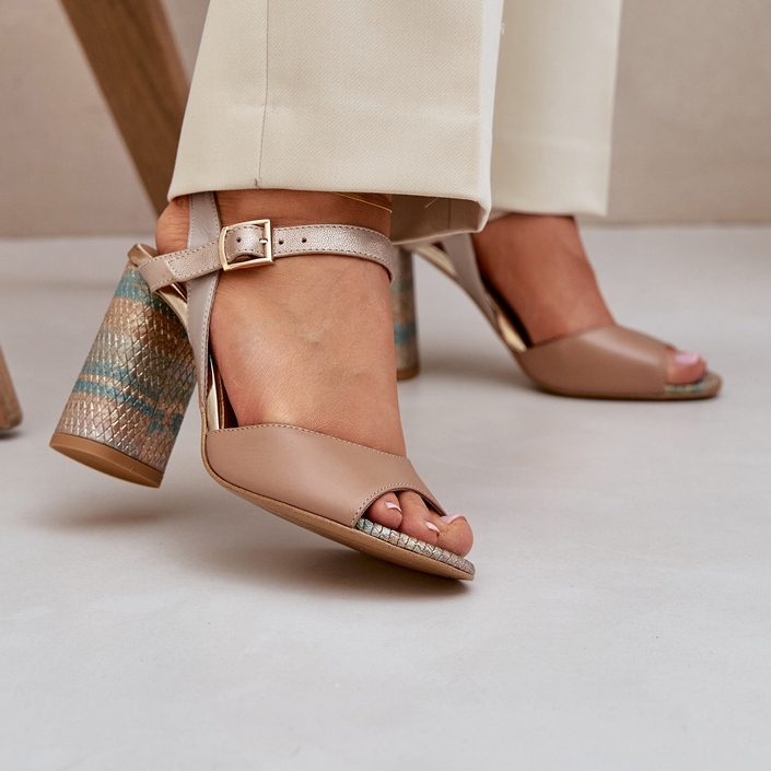 Läder eleganta sandaler på Laura Messi 2136 Dark -bärande post beige 2