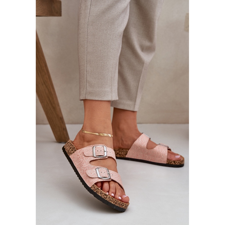 Materialflip -flops på en korksula med rosa spännen 2